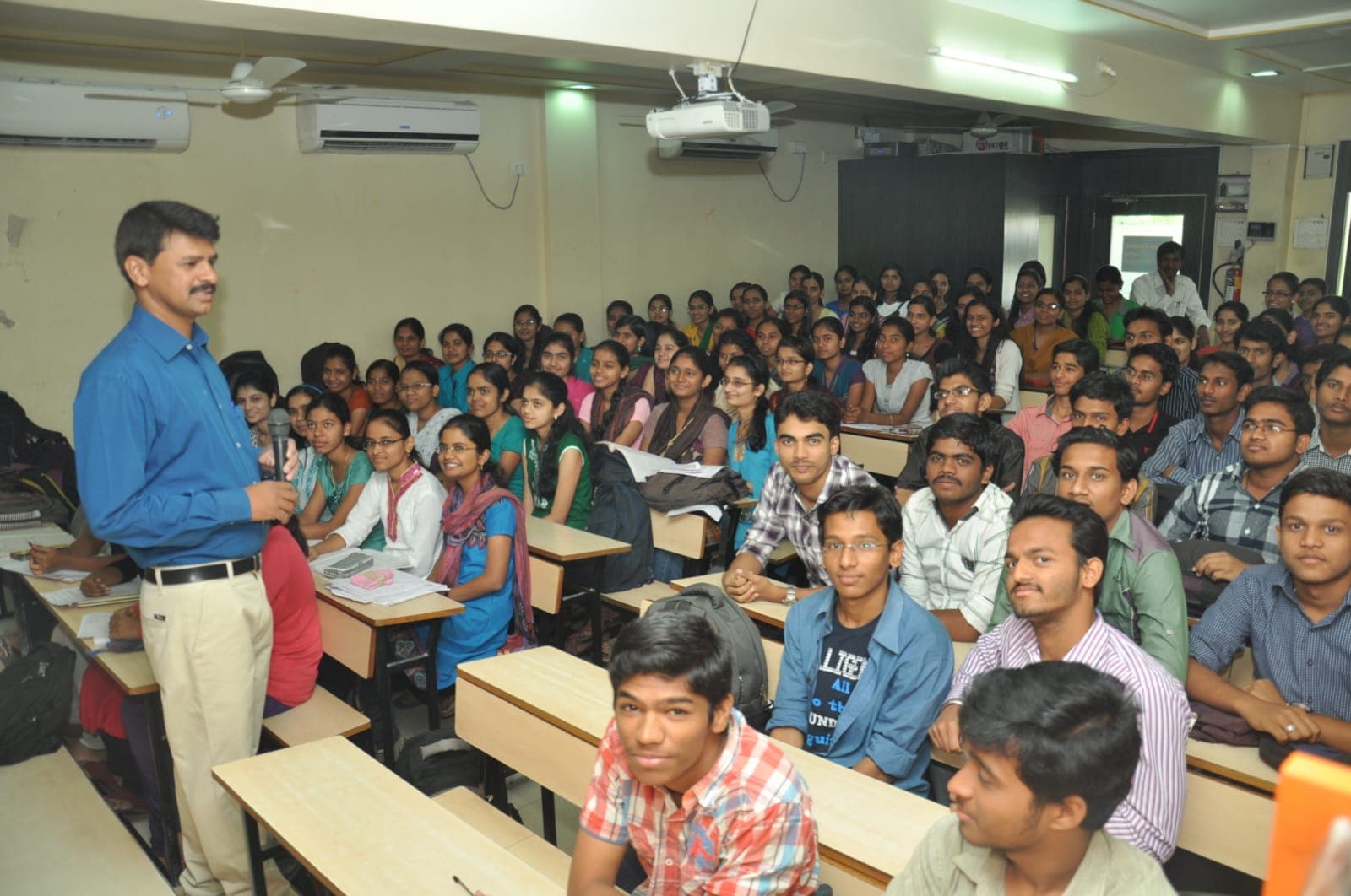 Desai Classes Classroom